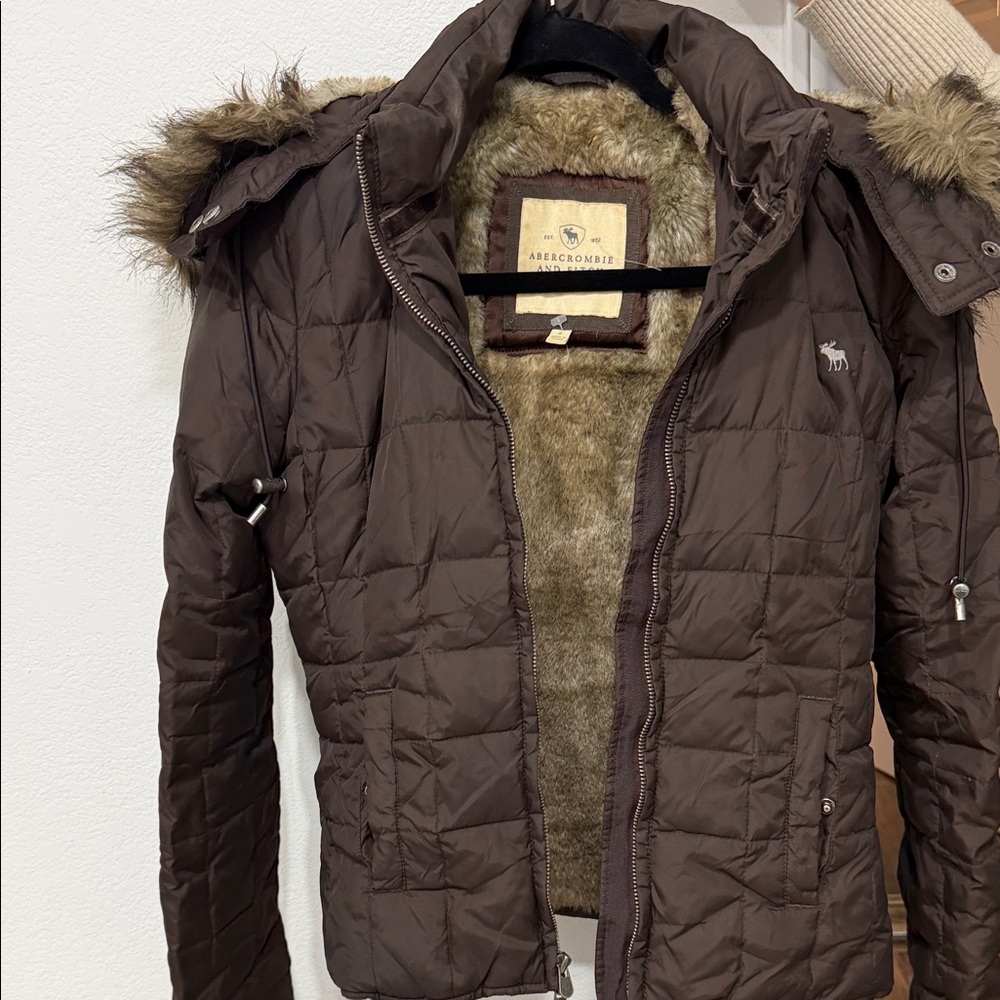 Women's Brown Puffer Jacket Abercombie and fitch